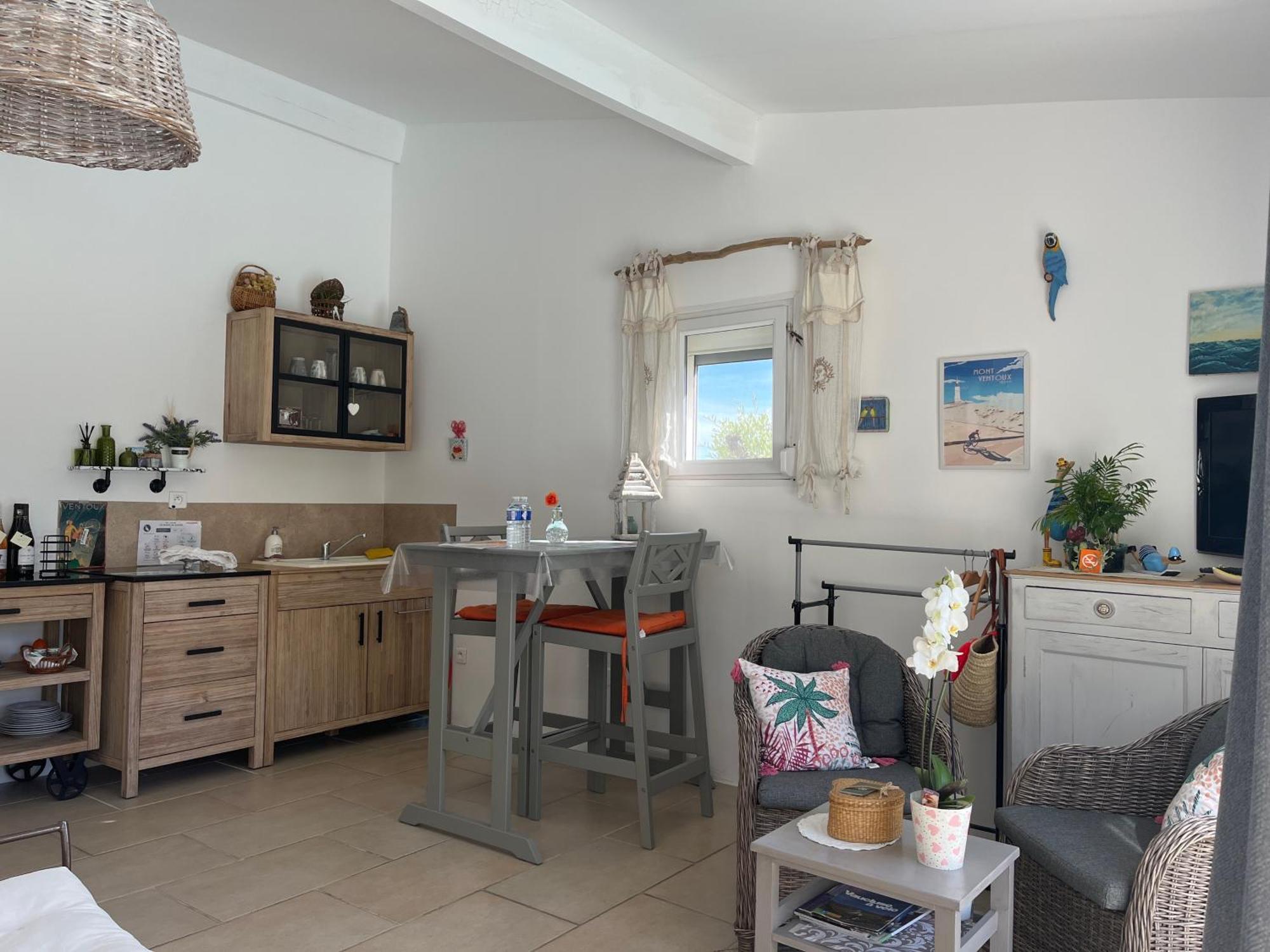 Bed and Breakfast La Thomalie Crillon-le-Brave Exterior foto